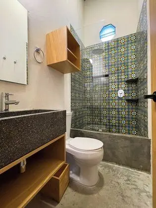 Traditional Ev, Birden Çok Yatak, Ortak Banyo