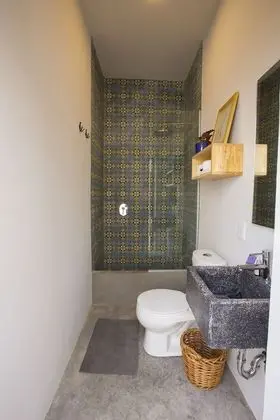 Traditional Ev, Birden Çok Yatak, Ortak Banyo