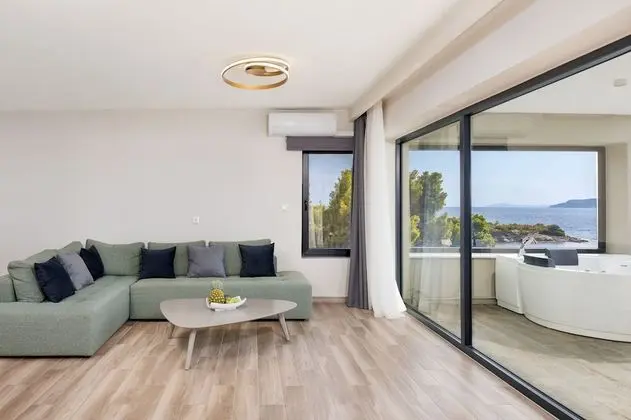 Deluxe Süit, Sıcak Su Havuzu, Deniz Manzaralı (Panoramic)