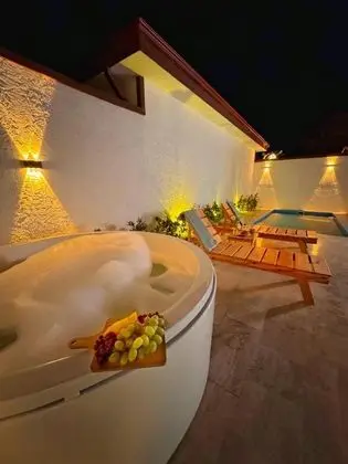 Villa 3+1 Oda-Özel Havuzlu, Avlu Manzaralı, Özel Havuzlu