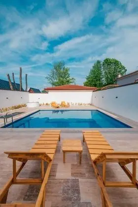 Deluxe Villa, Avlu Manzaralı