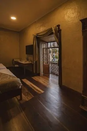 Basic Tek Büyük Yataklı Oda