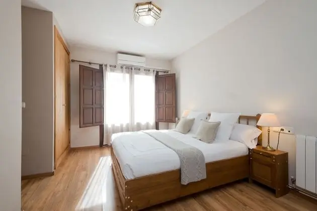 Deluxe Tek Büyük Yataklı Oda, Özel Banyo, Şehir Manzaralı (Alhambra)