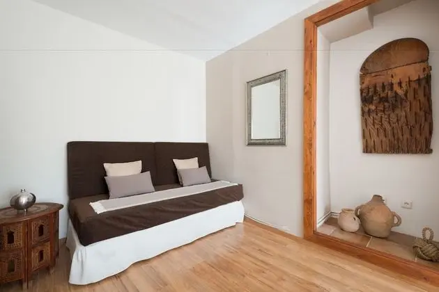 Deluxe Tek Büyük Yataklı Oda, Özel Banyo, Şehir Manzaralı (Alhambra)