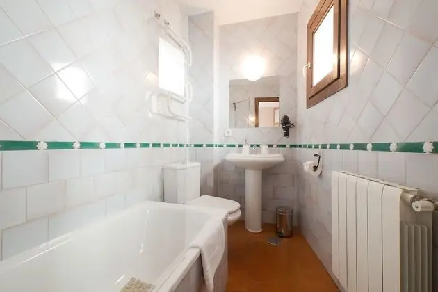 Deluxe Tek Büyük Yataklı Oda, Özel Banyo, Şehir Manzaralı (Alhambra)