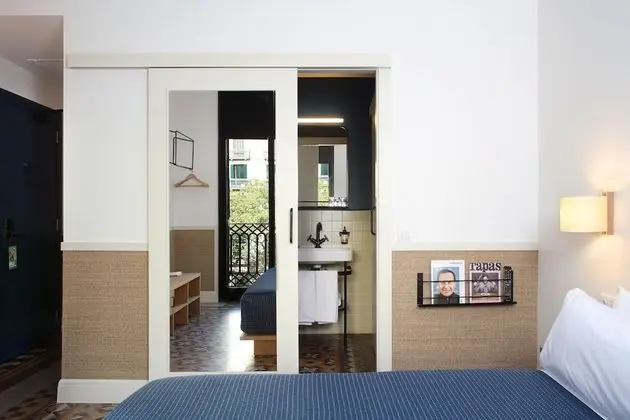 Oda, 1 Çift Kişilik Yatak, Şehir Manzaralı