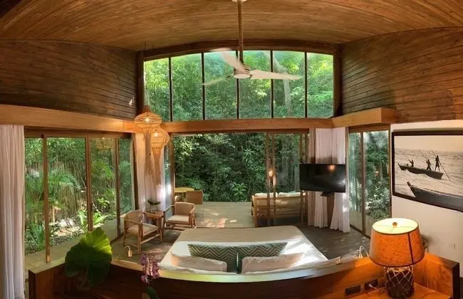Master River Suite