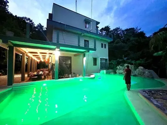 Deluxe Dört Kişilik Oda