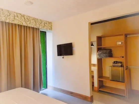 Tek Büyük Yataklı Oda, Balkon