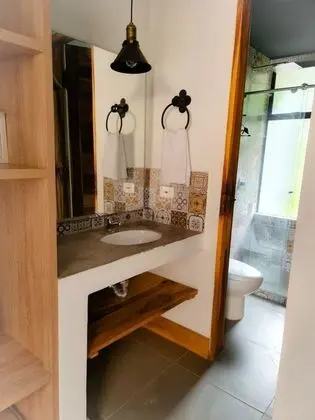 Üç Kişilik Oda, Balkon