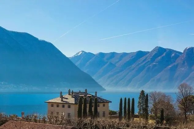 Luxury Apart Daire, 2 Yatak Odası, Teras, Göl Manzaralı (Sofia)