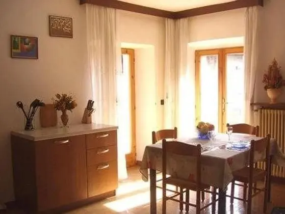 Apart Daire, 1 Büyük (Queen) Boy Yatak