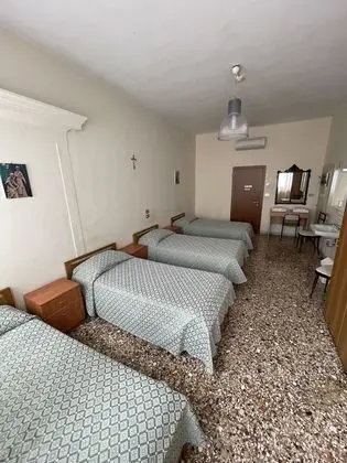 Economy Dört Kişilik Oda, Özel Banyo (External)