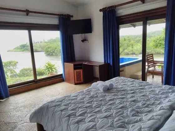 Deluxe with Jacuzzi