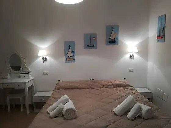 City Tek Büyük Yataklı Oda