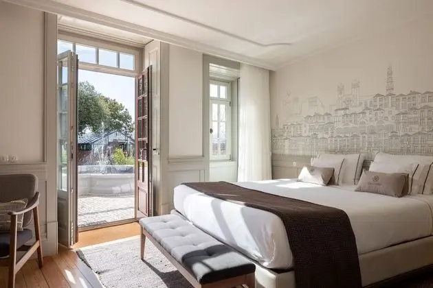 Premium Tek Büyük Yataklı Oda, Bahçe Manzaralı, Zemin Kat