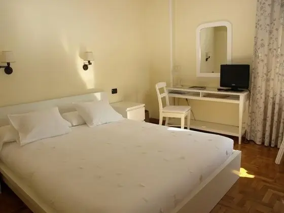 Standard Tek Büyük veya İki Ayrı Yataklı Oda, Banyolu/Duşlu