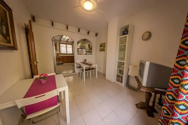 Family Üç Kişilik Oda, Avlu Manzaralı