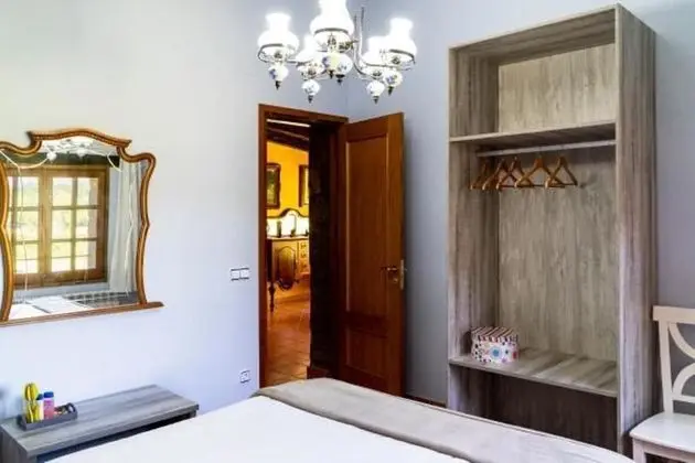 Tek Büyük Yataklı Oda, Ortak Banyo