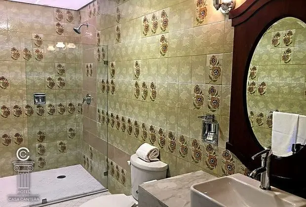 Tek Büyük Yataklı Oda, 1 En Büyük (King) Boy Yatak
