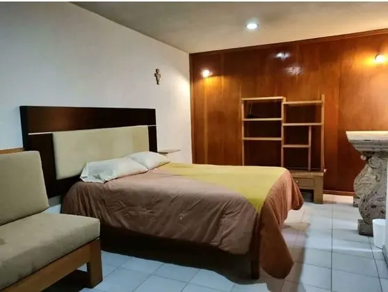 Tek Büyük Yataklı Oda