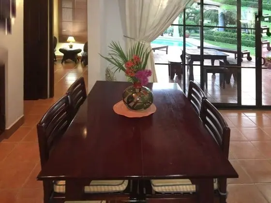Deluxe Ev, Birden Çok Yatak, Sigara İçilmez