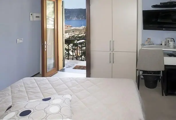 Tek Büyük Yataklı Oda, 1 Büyük (Queen) Boy Yatak, Deniz Manzaralı