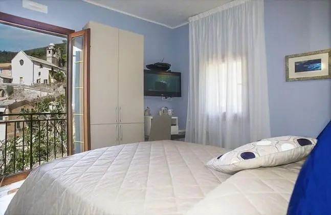 Tek Büyük Yataklı Oda, 1 Büyük (Queen) Boy Yatak, Deniz Manzaralı