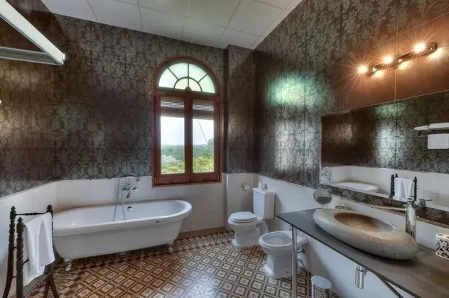 Superior Süit, Küvet (Falguera)