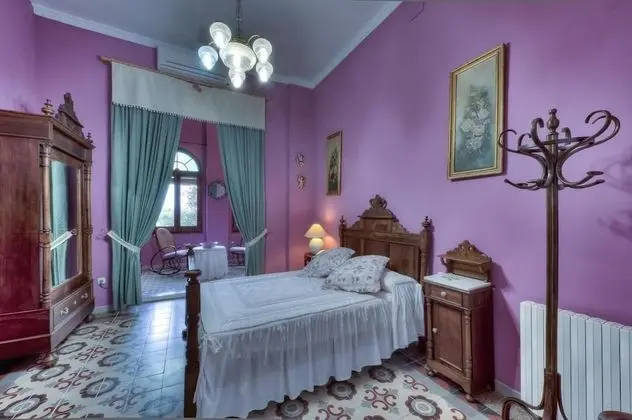 Tek Büyük Yataklı Oda, Bahçe Manzaralı (Clavell)