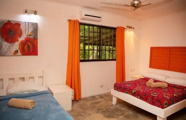 Comfort Villa, 5 Yatak Odası, Havuz Manzaralı, Bahçeli