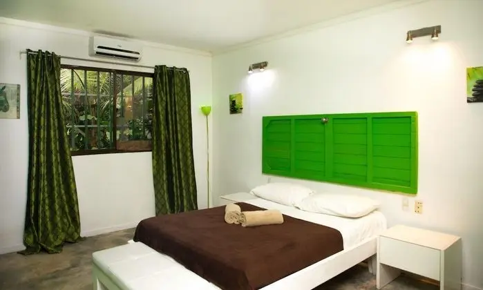 Comfort Villa, 5 Yatak Odası, Havuz Manzaralı, Bahçeli