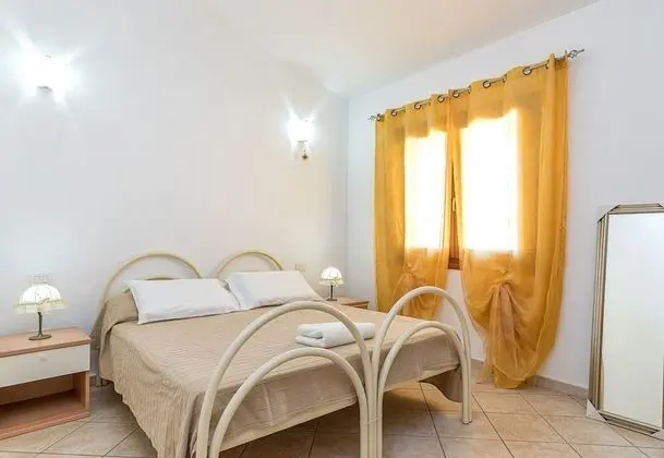 Family Apart Daire, 1 Çift Kişilik Yatak ve Çekyat (Casa Chià 1)