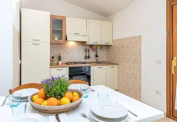 Family Apart Daire, 1 Çift Kişilik Yatak ve Çekyat (Casa Chià 1)