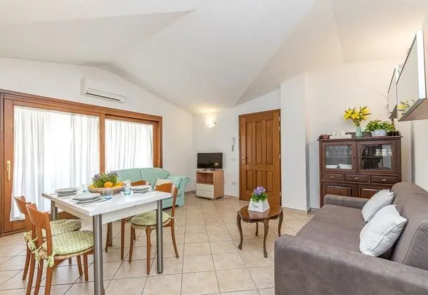 Family Apart Daire, 1 Çift Kişilik Yatak ve Çekyat (Casa Chià 1)