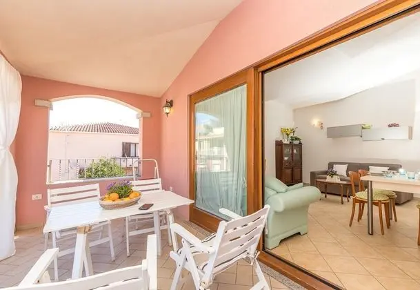 Family Apart Daire, 1 Çift Kişilik Yatak ve Çekyat (Casa Chià 1)