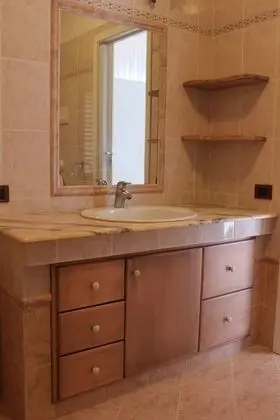 Tek Büyük veya İki Ayrı Yataklı Oda, Balkon