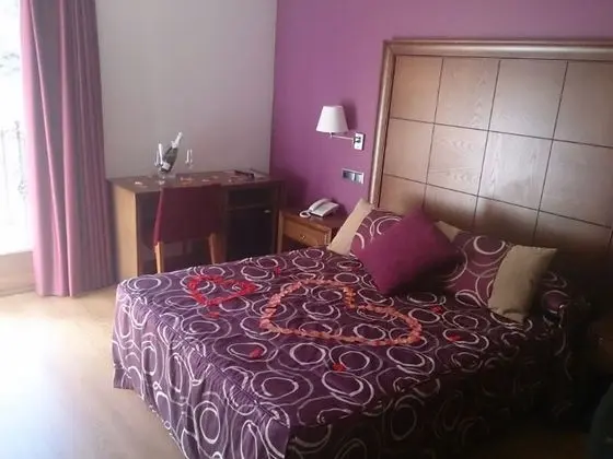 1 Çift Kişilik Veya 2 Tek Kişilik Yatak Standard