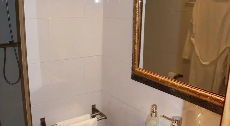 Tek Büyük Yataklı Oda, Dağ Manzaralı