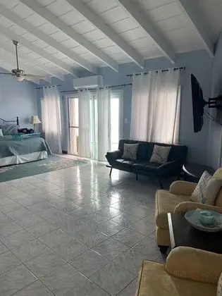 House 3 Bedrooms