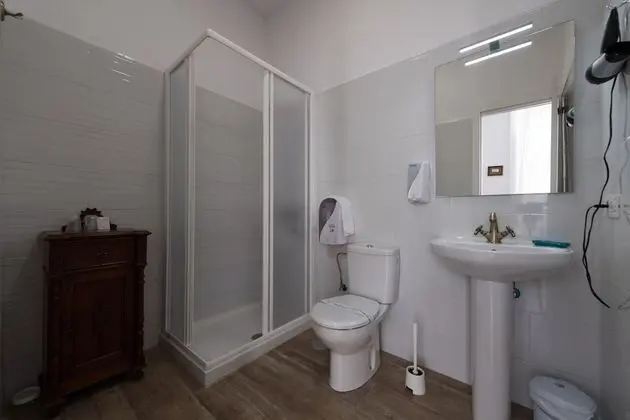 Exclusive Tek Büyük Yataklı Oda, Özel Banyo, Şehir Manzaralı (External Bath)