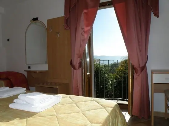 Dört Kişilik Oda, Balkon