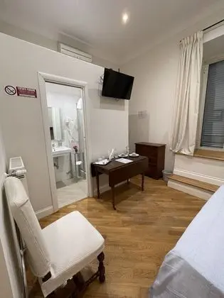 Business Tek Büyük Yataklı Oda