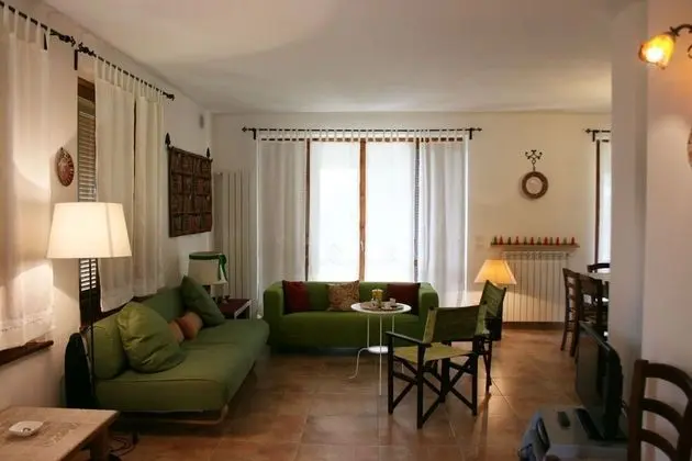 Apart Daire, 5 Yatak Odası, Sigara İçilmez