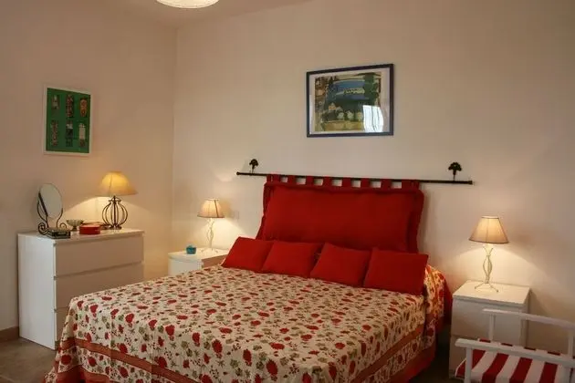 Apart Daire, 5 Yatak Odası, Sigara İçilmez