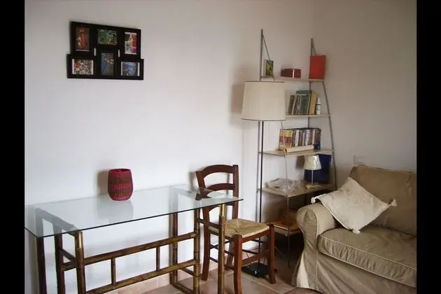 Apart Daire, 5 Yatak Odası, Sigara İçilmez