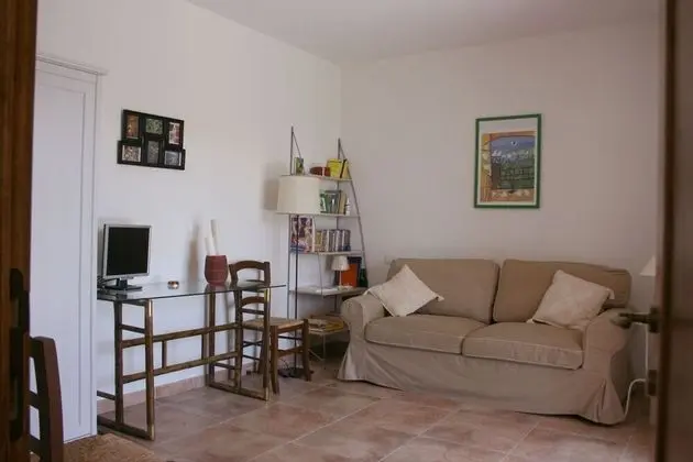 Apart Daire, 5 Yatak Odası, Sigara İçilmez
