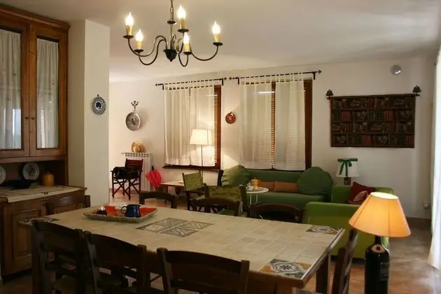 Apart Daire, 5 Yatak Odası, Sigara İçilmez