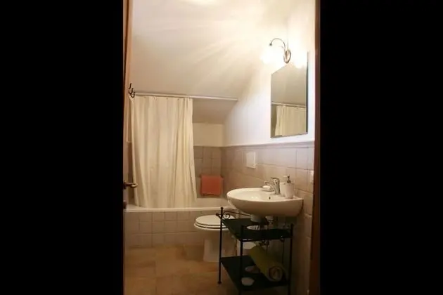 Apart Daire, 5 Yatak Odası, Sigara İçilmez
