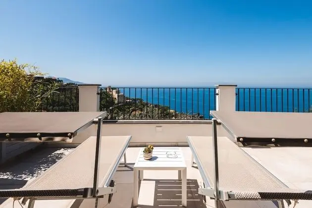 Deluxe Tek Büyük Yataklı Oda (Procida )
